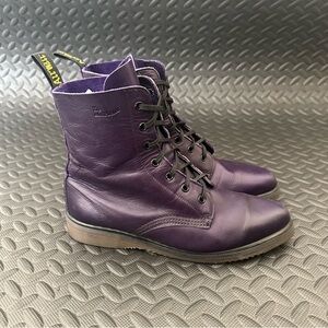 These were 🔥 sold on EBay! Vintage Dr Martens Plum Purple Combat Made in England